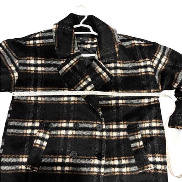 Halogen button down heavy weight mid length plaid coat with pockets. Brand new! - Picture 6 of 10